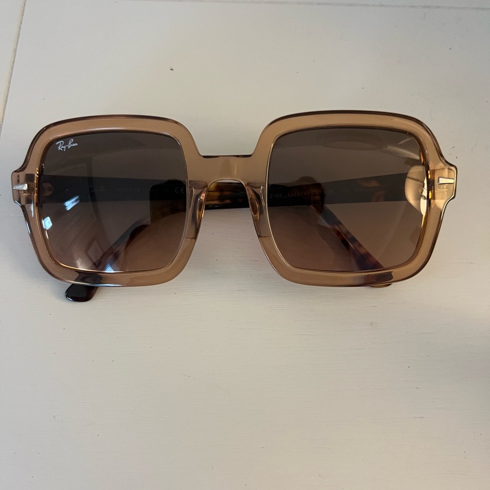 Ray-Ban Brown Oversized Sunglasses- RB 2188